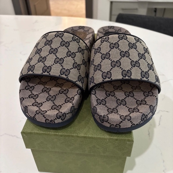 Gucci Web GG Slides main image 5